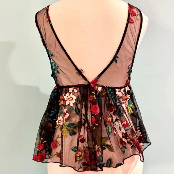 Ecote Floral Embroidered Sheer Top - Picture 4 of 8